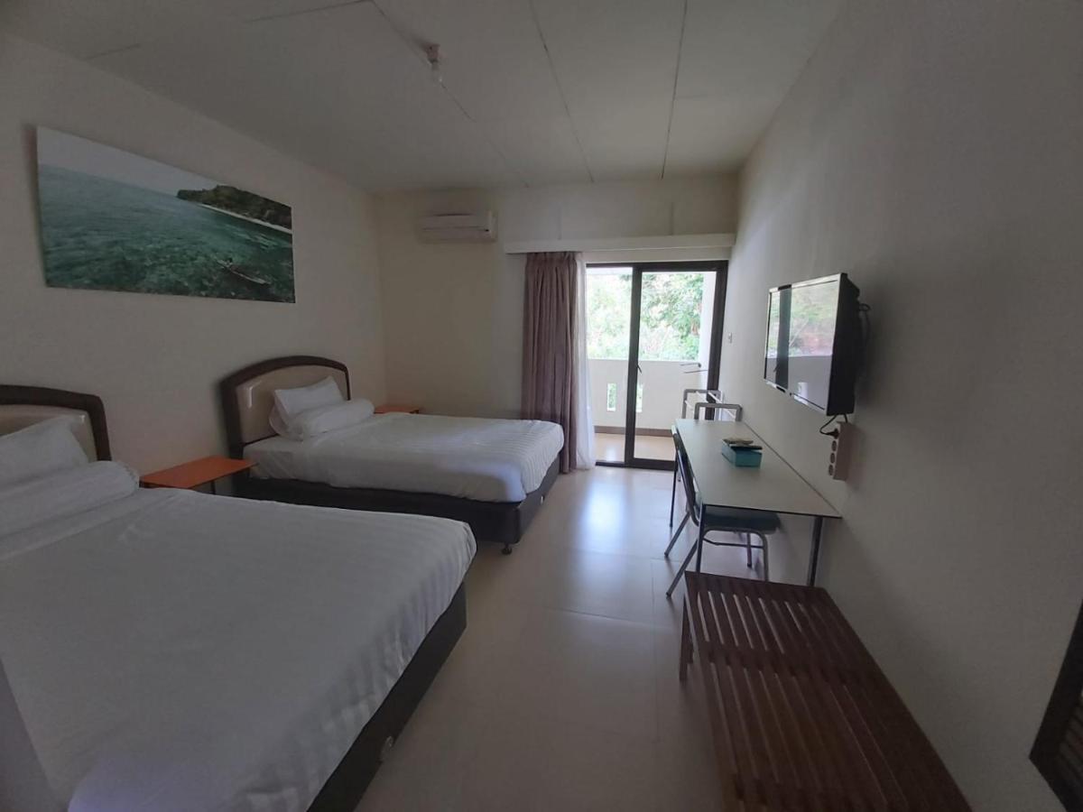 Hotel Larensia Labuan Bajo Kültér fotó